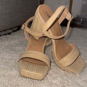 Torrid Raffia Platform Heel Sandal (WW) Size 9